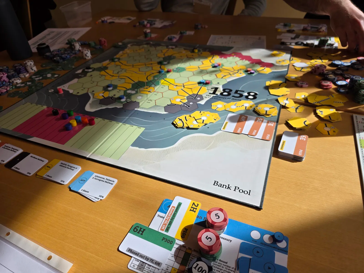 Die 1858 Print-n-Play Kopie wird bespielt in der Nachmittagssonne.
